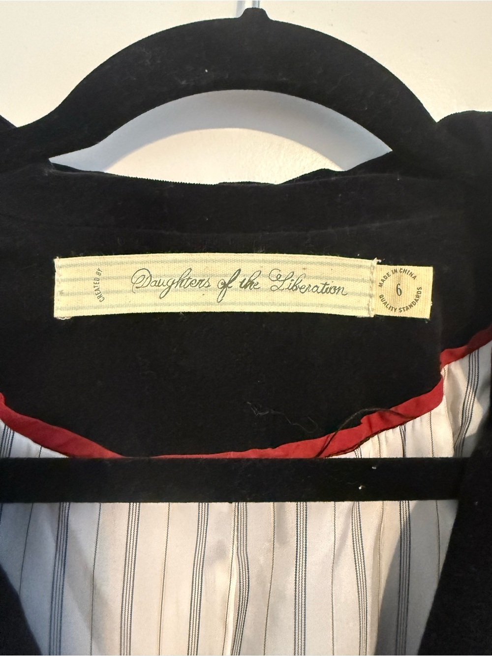 **VINTAGE** Daughters of the Liberation Black Velvet Blazer – Size 6